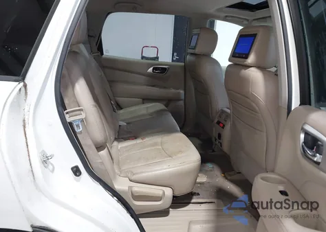 2013 Nissan Pathfinder Platinum z USA, uszkodzony, nr VIN 5N1AR2MM0DC687161